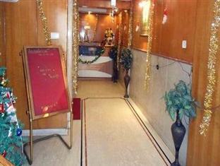 Hotel Celebration Kanpur Dış mekan fotoğraf
